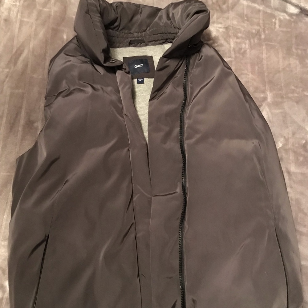 Gap vest